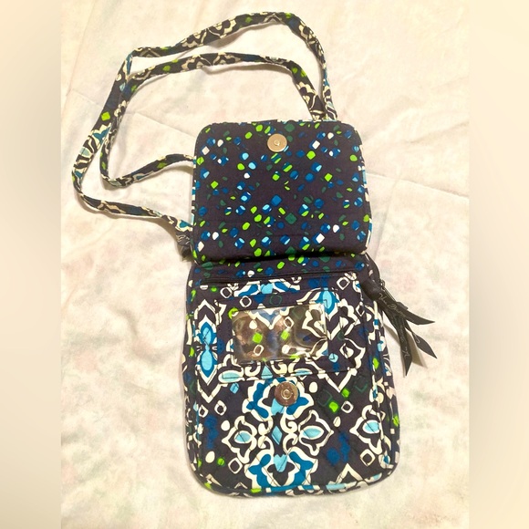 Authentic Vera Bradley Retired “Ink Blue” small triple zippered crossbody! EUC! - Picture 5 of 12